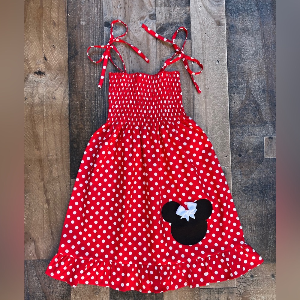 Adorable Red White Smocked Polka Dot Minnie Mouse Dress Size 6 girl